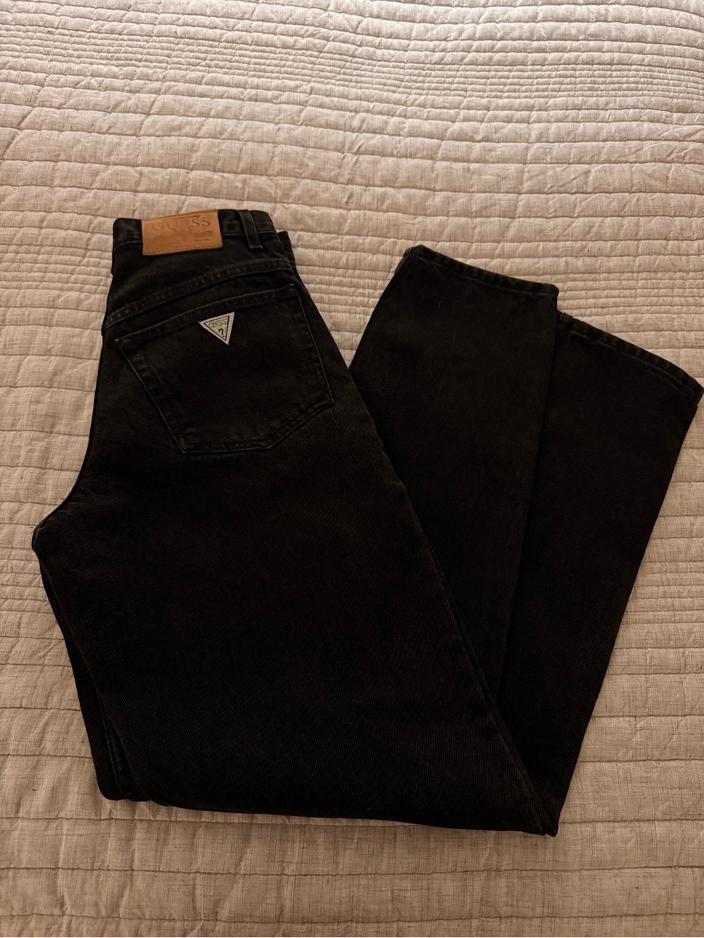 NWT GUESS Women's Black Straight Jeans